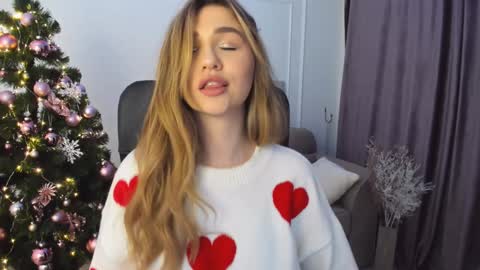 Snapshot of seaebreeze chatting on December 2024 08:43:01 PM Kate online show from December 2024 08:43:01 PM