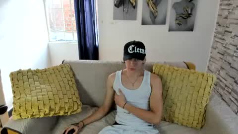 Snapshot of sebas_jusa chatting on July 2026 12:43:01 PM sebas jusa online show from July 2026 12:43:01 PM