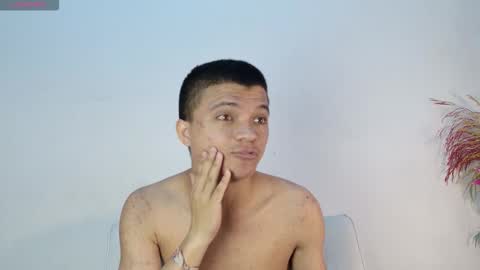 Snapshot of sebas_n_aly chatting on February 2026 03:05:02 AM ely online show from February 2026 03:05:02 AM