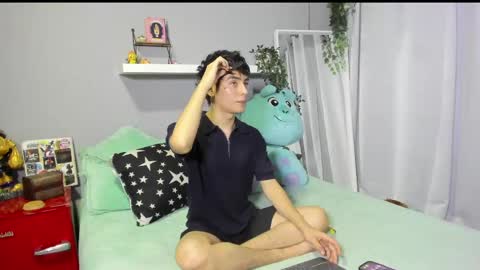 Snapshot of sebas_rosse chatting on June 2026 11:18:01 PM sebastian online show from June 2026 11:18:01 PM