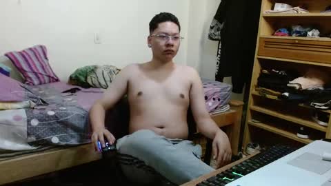 Snapshot of sebasslops chatting on January 2025 01:52:01 AM Sebas online show from January 2025 01:52:01 AM