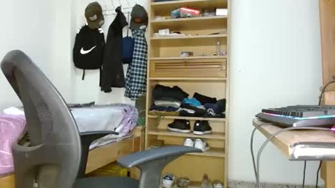 Snapshot of sebasslops chatting on February 2025 11:34:02 PM Sebas online show from February 2025 11:34:02 PM