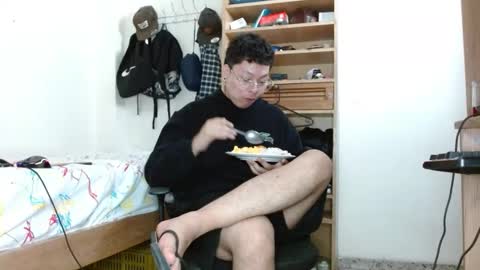 Snapshot of sebasslops chatting on February 2025 02:23:01 AM Sebas online show from February 2025 02:23:01 AM