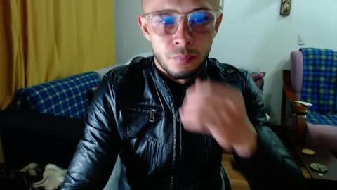 Snapshot of sebastian_025 chatting on May 2026 05:04:01 AM Sebastian online show from May 2026 05:04:01 AM