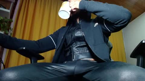 Snapshot of sebastian_025 chatting on May 2026 11:06:02 AM Sebastian online show from May 2026 11:06:02 AM
