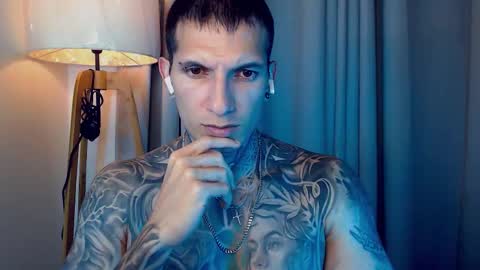 Sebastian online show from November 2025 01:05:02 AM