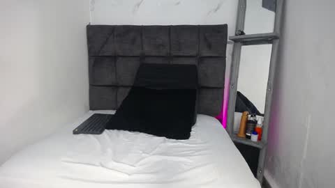 Snapshot of sebastian_n_alinson chatting on December 2024 03:15:01 AM sebastian n alinson online show from December 2024 03:15:01 AM