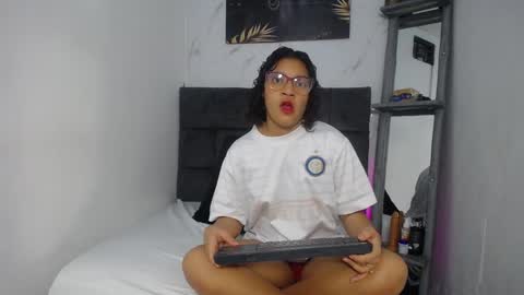 Snapshot of sebastian_n_alinson chatting on December 2024 08:39:01 PM sebastian n alinson online show from December 2024 08:39:01 PM