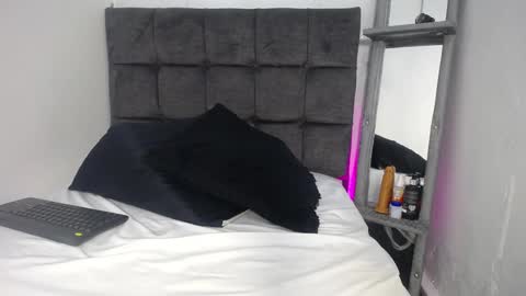 Snapshot of sebastian_n_alinson chatting on December 2024 06:11:02 AM sebastian n alinson online show from December 2024 06:11:02 AM