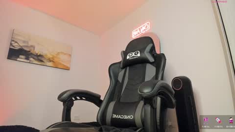 Lucian Sinclair online show from December 2024 03:42:01 AM