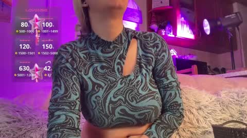 Snapshot of sebilone chatting on January 2026 08:52:01 AM Hennriette and Sebastian online show from January 2026 08:52:01 AM