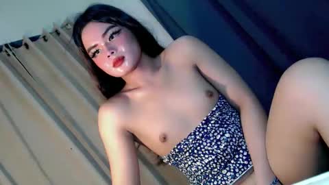 kwen online show from October 2025 09:33:01 PM