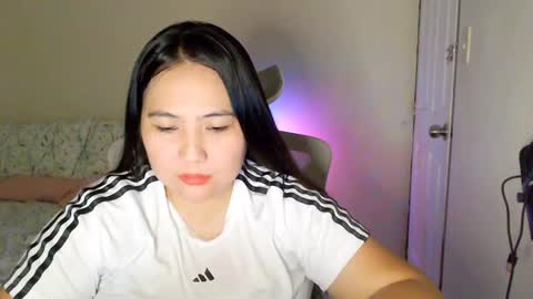 Snapshot of secretlover010101 chatting on May 2026 07:26:02 AM MILAN online show from May 2026 07:26:02 AM