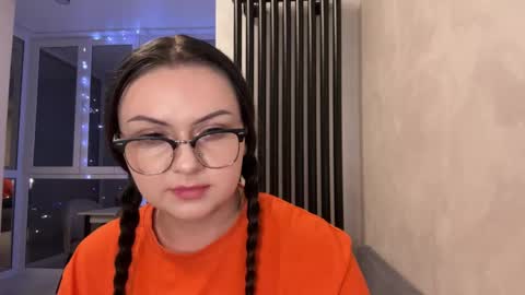 Annette  online show from May 2026 07:12:02 PM