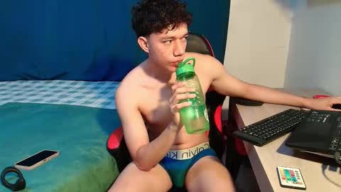 Snapshot of seder_4 chatting on January 2026 04:45:02 PM Sebas online show from January 2026 04:45:02 PM