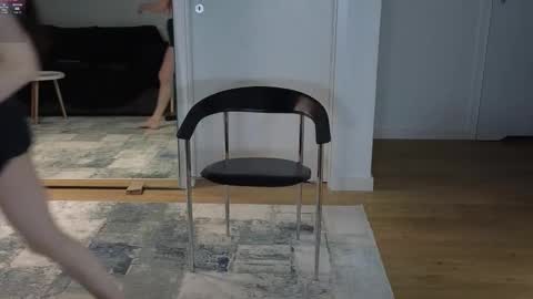 Sara online show from September 2025 07:46:02 PM