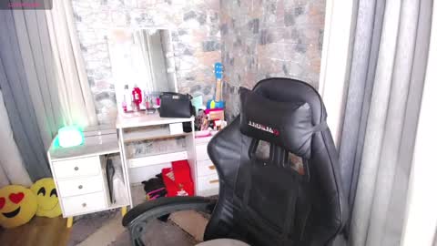 Medusa online show from February 2025 04:48:01 AM