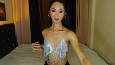 Snapshot of seductive_ashly chatting on April 2026 01:25:02 AM ashly online show from April 2026 01:25:02 AM
