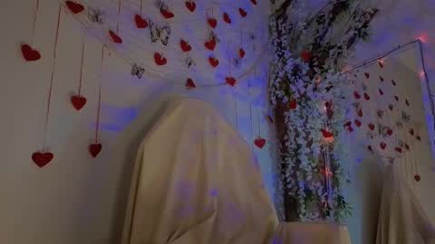 Snapshot of seductive_flower chatting on February 2026 10:11:01 AM Mali online show from February 2026 10:11:01 AM