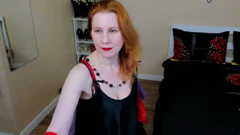 Snapshot of seductive_foxy_ chatting on April 2026 06:02:01 PM seductive_foxy_ online show from April 2026 06:02:01 PM
