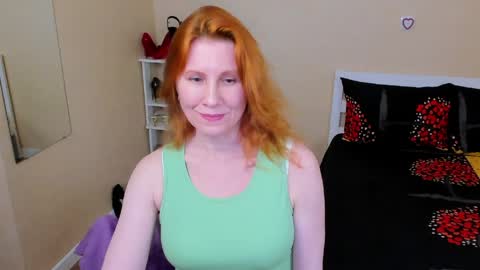 Snapshot of seductive_foxy_ chatting on April 2026 12:29:02 PM seductive_foxy_ online show from April 2026 12:29:02 PM