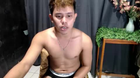 Snapshot of seductive_maxxx chatting on April 2026 01:09:02 PM Max online show from April 2026 01:09:02 PM