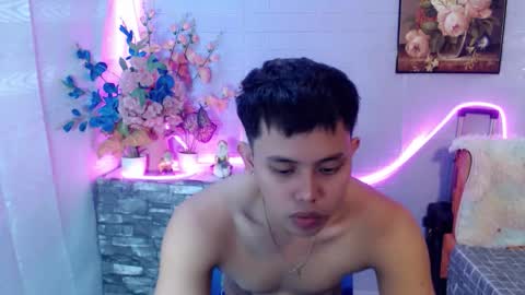 Snapshot of seductive_maxxx chatting on May 2026 08:11:01 AM Max online show from May 2026 08:11:01 AM