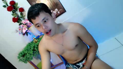 Snapshot of seductive_maxxx chatting on June 2026 09:07:01 AM Max online show from June 2026 09:07:01 AM