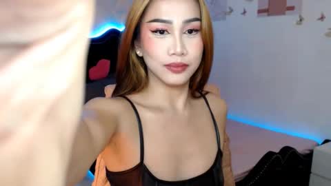 Snapshot of seductive_vana chatting on February 2026 04:23:01 PM Vanessa online show from February 2026 04:23:01 PM