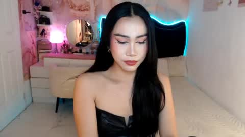 Snapshot of seductive_vana chatting on June 2026 07:24:02 PM Vanessa online show from June 2026 07:24:02 PM