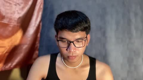 Snapshot of seductive_william chatting on November 2025 12:49:01 PM William online show from November 2025 12:49:01 PM