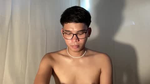 Snapshot of seductive_william chatting on November 2025 04:12:02 AM William online show from November 2025 04:12:02 AM