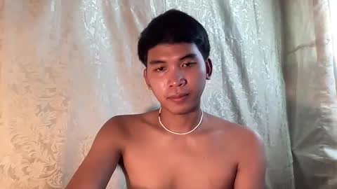 Snapshot of seductive_william chatting on December 2025 04:31:02 AM William online show from December 2025 04:31:02 AM