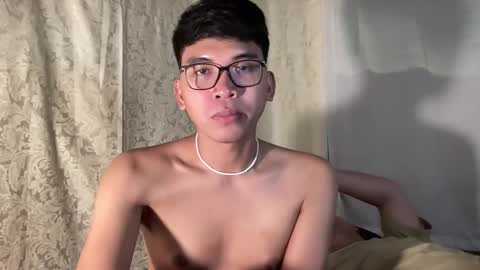 Snapshot of seductive_william chatting on January 2026 05:27:02 PM William online show from January 2026 05:27:02 PM