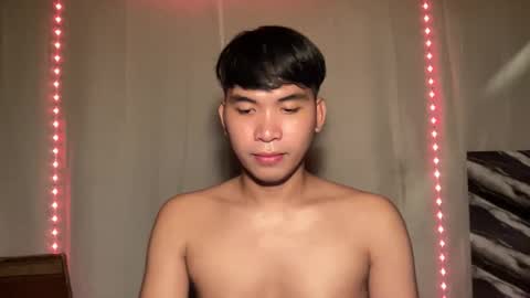 Snapshot of seductive_william chatting on April 2026 02:17:02 PM William online show from April 2026 02:17:02 PM