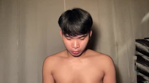 Snapshot of seductive_william chatting on April 2026 07:07:02 PM William online show from April 2026 07:07:02 PM