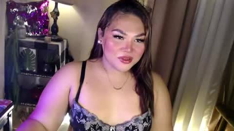 Snapshot of seductivecurvesxxx chatting on June 2026 06:40:01 AM Its me Jazzi online show from June 2026 06:40:01 AM