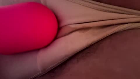 Snapshot of seductivekittydeluxe chatting on September 2025 05:21:01 AM seductivekittydeluxe online show from September 2025 05:21:01 AM