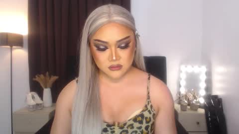 Natalie Mefford online show from February 2025 10:16:02 AM