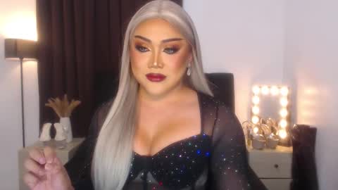 Natalie Mefford online show from February 2025 07:05:01 PM