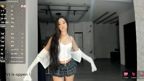 Akira Youri online show from October 2025 01:01:02 PM