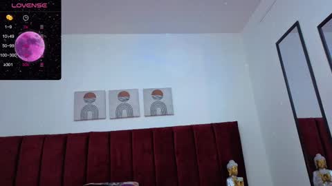 Selena online show from November 2025 12:37:02 PM