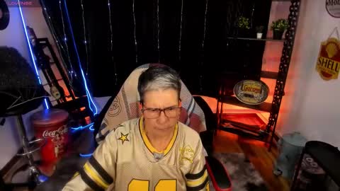 Selena online show from November 2025 03:38:02 AM