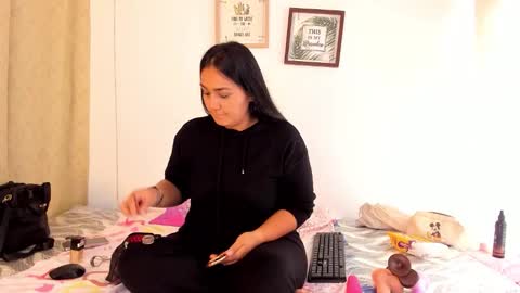 Karen online show from January 2026 02:08:01 PM