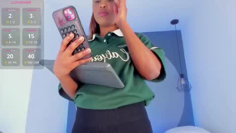 Selena online show from October 2025 12:08:02 PM