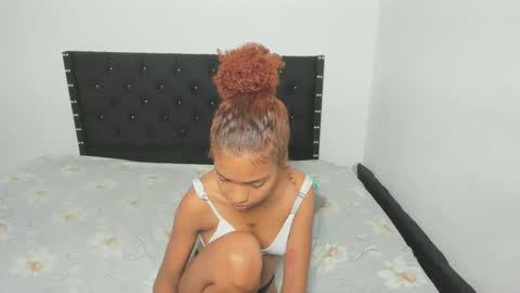 Snapshot of selena_sexi1 chatting on September 2025 03:00:02 PM selena_sexi1 online show from September 2025 03:00:02 PM