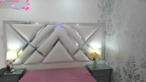 Selena reyess online show from October 2025 07:13:01 PM