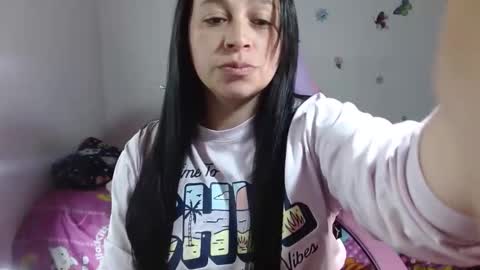 Snapshot of selene_mixx chatting on April 2026 09:19:01 PM selene_mixx online show from April 2026 09:19:01 PM