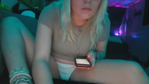 Snapshot of selenebaby chatting on January 2025 12:26:01 AM Selene online show from January 2025 12:26:01 AM