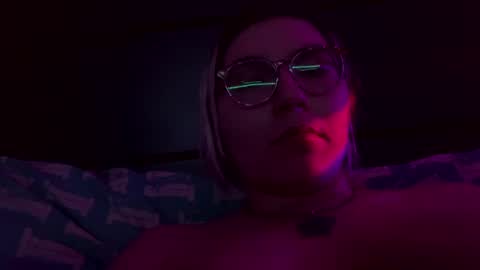 Snapshot of selenebaby chatting on February 2025 05:30:01 AM Selene online show from February 2025 05:30:01 AM